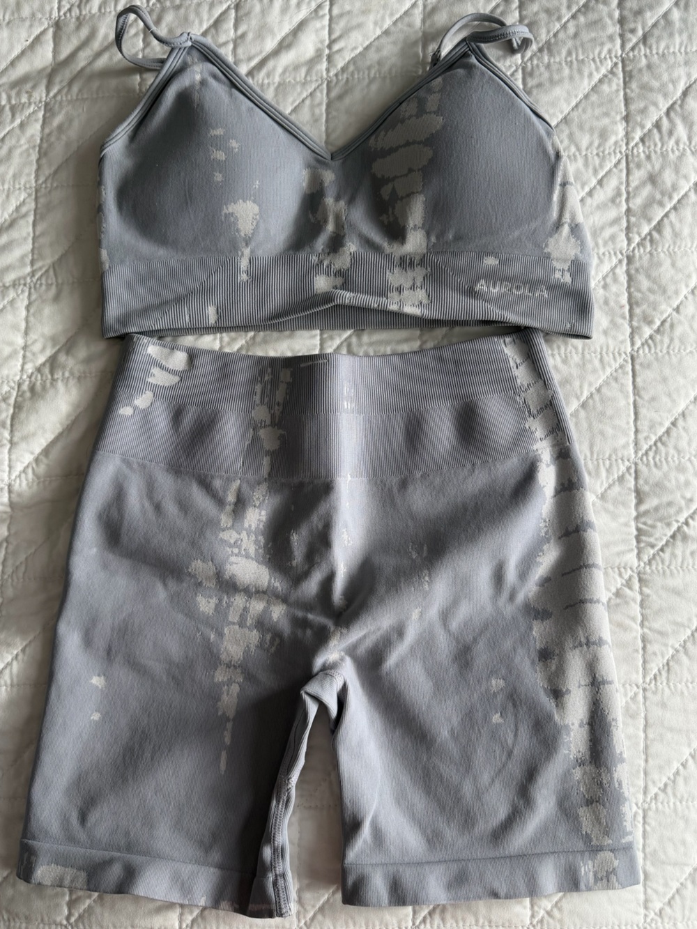 Aurora Light Gray Tie-Dye Seamless Sports Bra and Enhancing Bottom— Soft Support